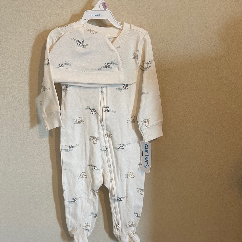 Carter's Cream Baby Outfit with Hat